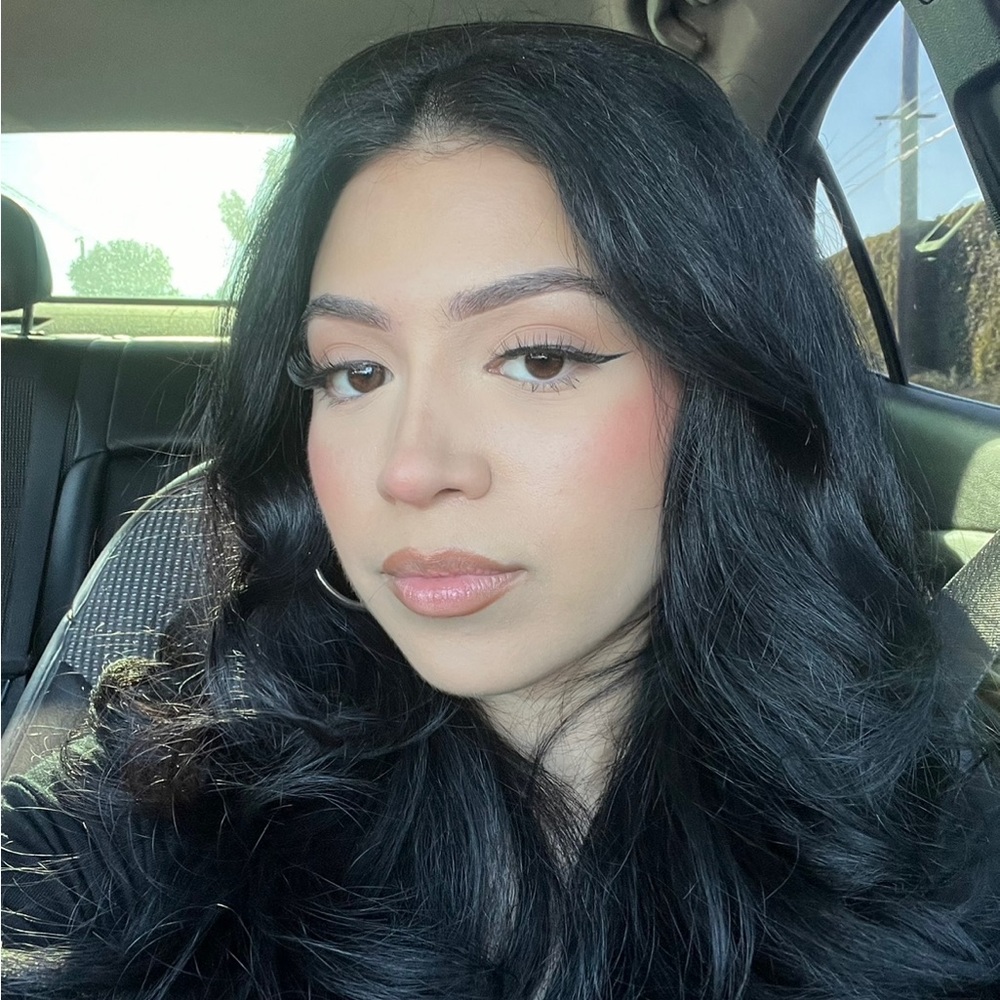 Meet your Posher, Bella